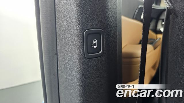 Kia Canival 2023 — photo 24