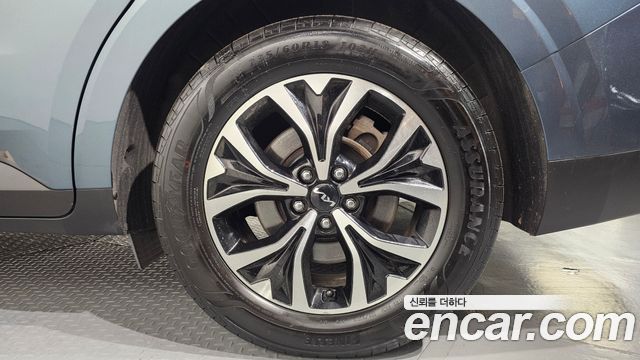 Kia Canival 2023 — photo 7