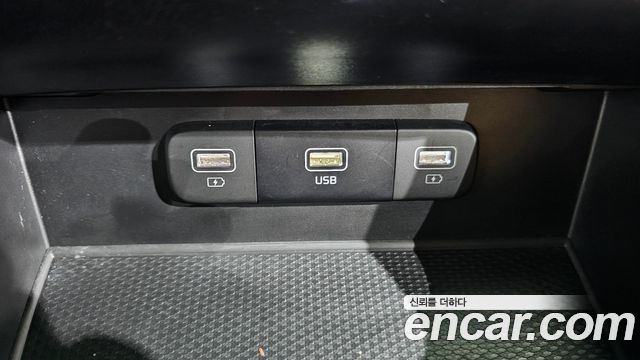 Kia Canival 2023 — photo 29