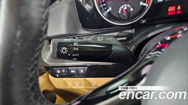 Kia Canival 2023 — photo 30