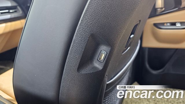 Kia Canival 2023 — photo 33