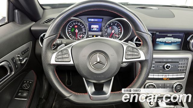 Mercedes-Benz SLC-Class 2017 — photo 12