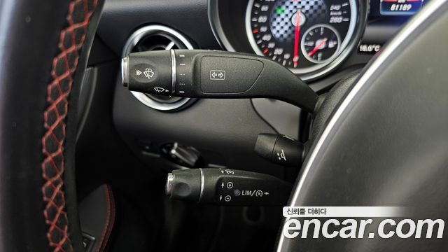 Mercedes-Benz SLC-Class 2017 — photo 13