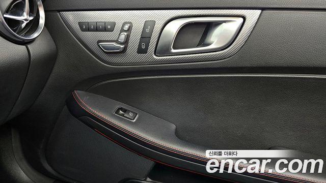 Mercedes-Benz SLC-Class 2017 — photo 18
