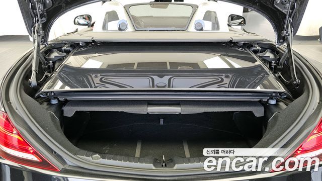 Mercedes-Benz SLC-Class 2017 — photo 20