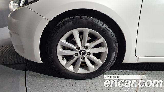 Kia K3 2017 — photo 5