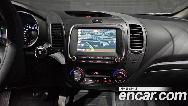 Kia K3 2017 — photo 19