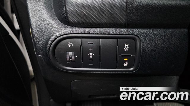 Kia K3 2017 — photo 23