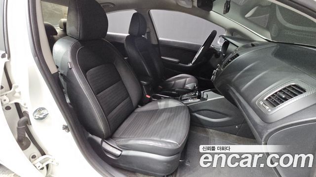 Kia K3 2017 — photo 16
