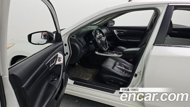 Nissan Altima 2013 — photo 10