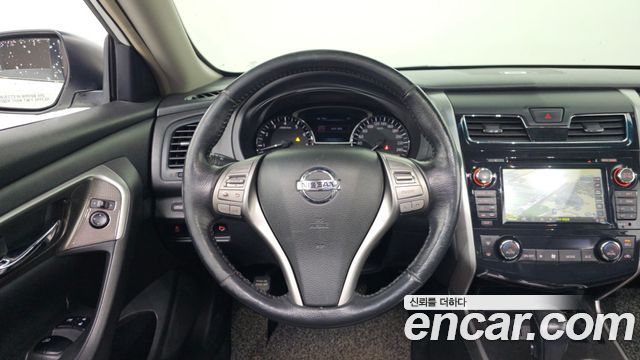Nissan Altima 2013 — photo 14