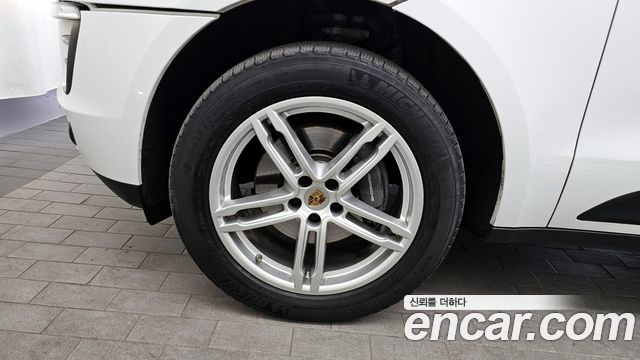 Porsche Macan 2017 — photo 5