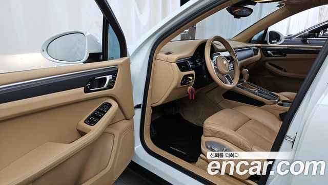 Porsche Macan 2017 — photo 10