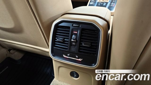 Porsche Macan 2017 — photo 19