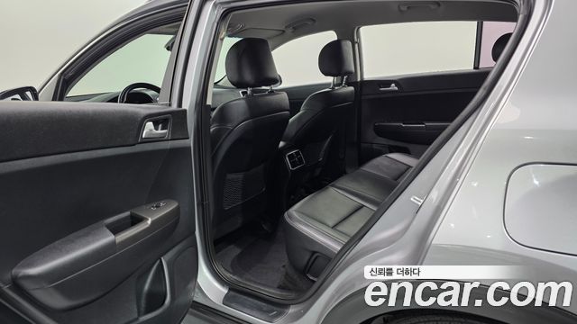 Kia Sportage 2019 — photo 12