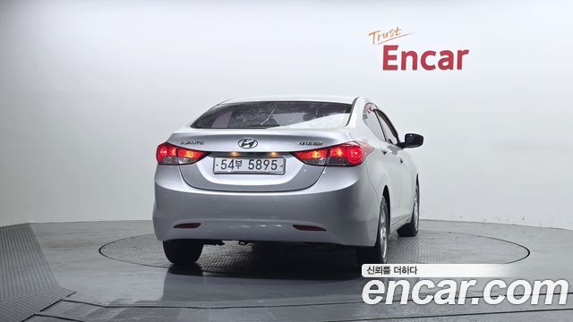 Hyundai AVANTE 2012 — photo 4