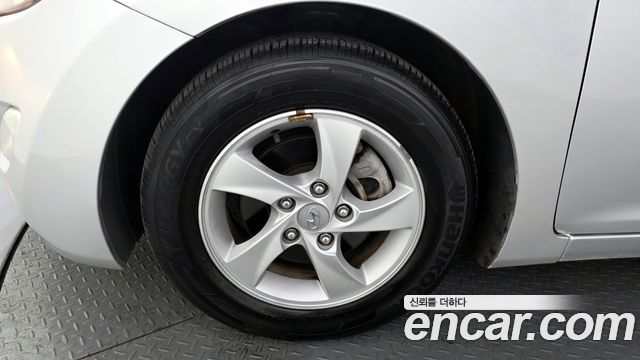 Hyundai AVANTE 2012 — photo 5
