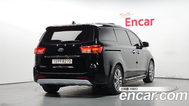 Kia Canival 2018 — photo 2