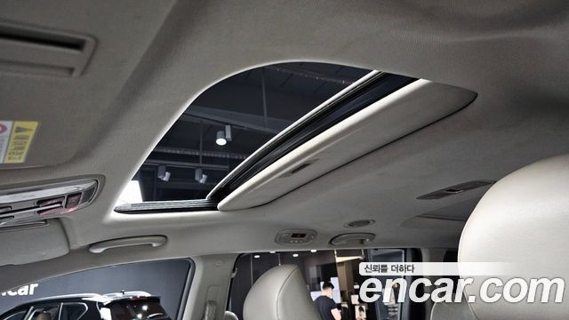 Kia Canival 2018 — photo 16