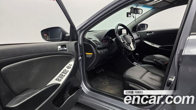 Hyundai Accent 2014 — photo 10