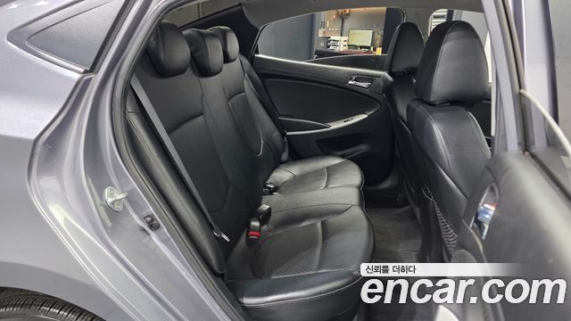 Hyundai Accent 2014 — photo 12