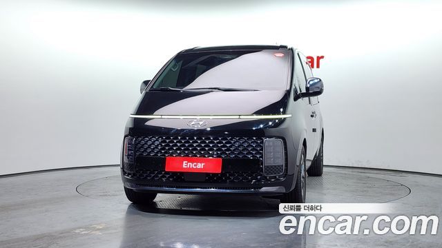 Hyundai Staria 2022 — photo 3