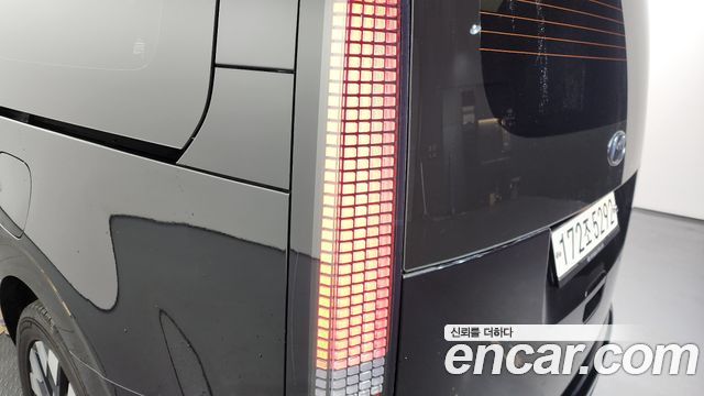 Hyundai Staria 2022 — photo 9