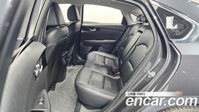 Kia K3 2022 — photo 17