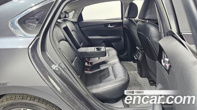 Kia K3 2022 — photo 18
