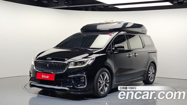 Kia Canival 2019 — photo 1