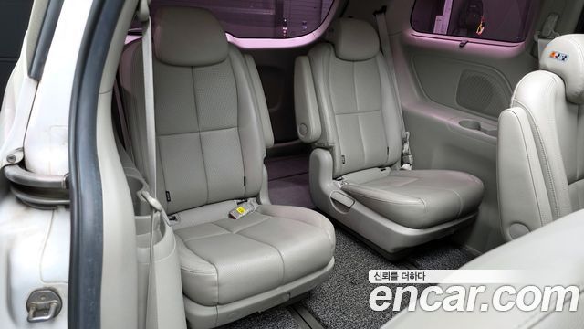 Kia Canival 2018 — photo 12