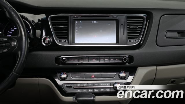 Kia Canival 2018 — photo 14