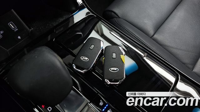 Kia K7 2020 — photo 32