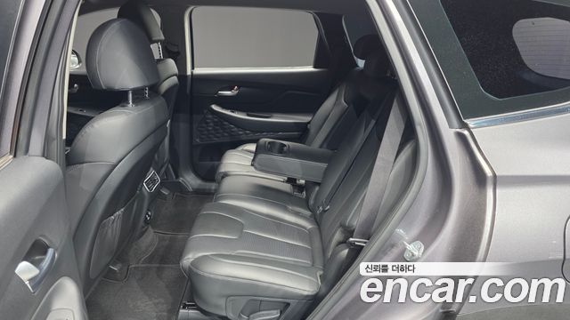 Hyundai Santafe 2021 — photo 18
