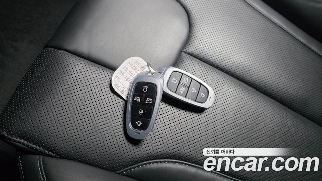Hyundai Santafe 2021 — photo 30