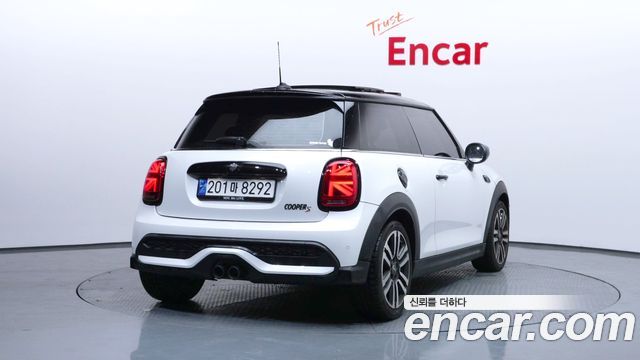 Mini Cooper 2024 — photo 4