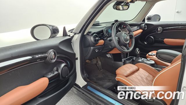 Mini Cooper 2024 — photo 13
