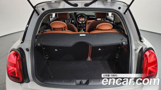 Mini Cooper 2024 — photo 23