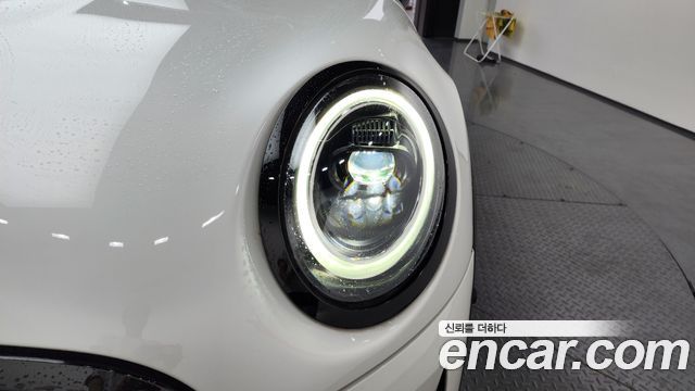 Mini Cooper 2024 — photo 8