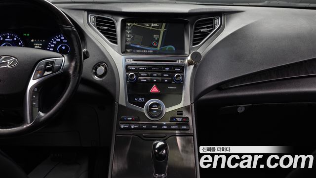 Hyundai Grandeur 2015 — photo 12