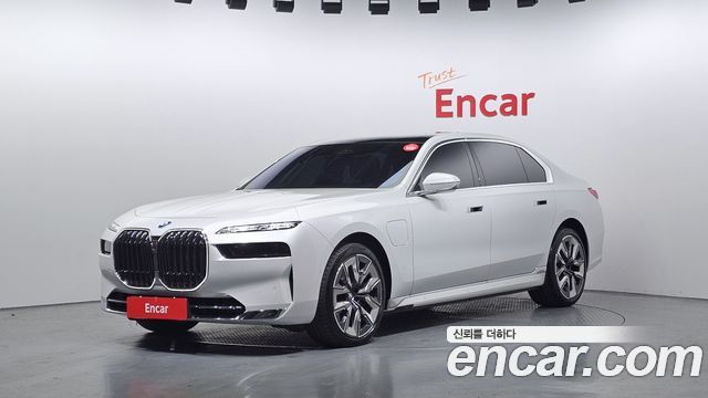 BMW 7-Series 2024 — photo 1