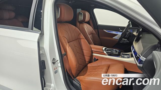 BMW 7-Series 2024 — photo 12