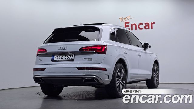 Audi Q5 2021 — photo 2