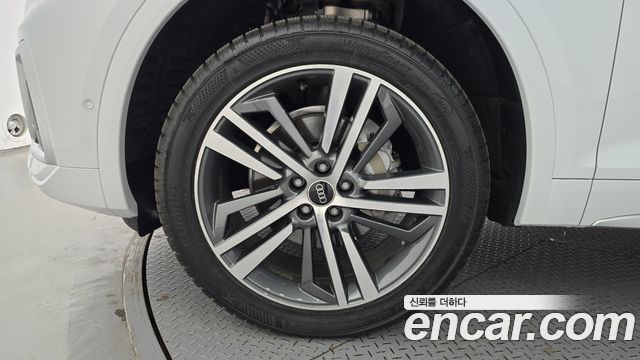 Audi Q5 2021 — photo 5