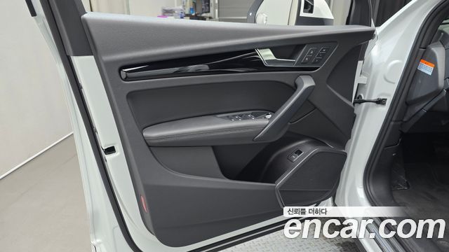 Audi Q5 2021 — photo 14