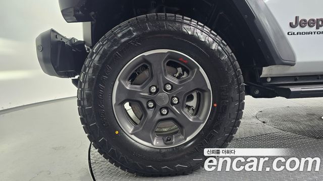 Jeep Gladiator 2023 — photo 5
