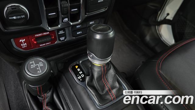 Jeep Gladiator 2023 — photo 9