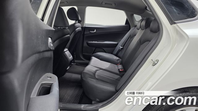 Kia K5 2016 — photo 12