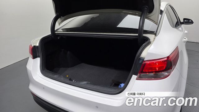 Kia K5 2016 — photo 20