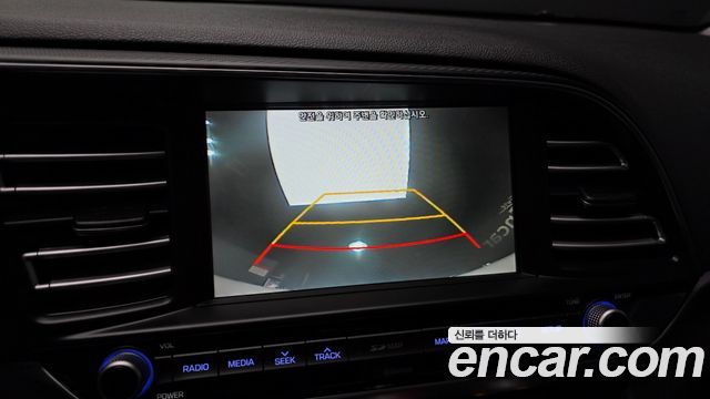 Hyundai AVANTE 2019 — photo 15